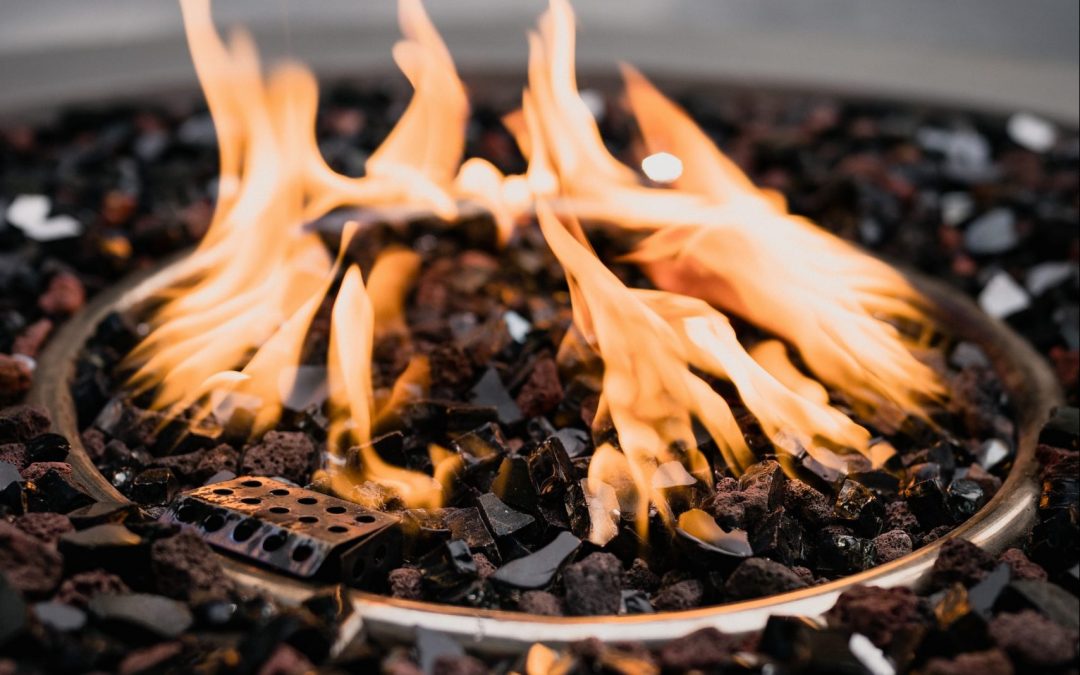 Propane fire pit with fire glass.