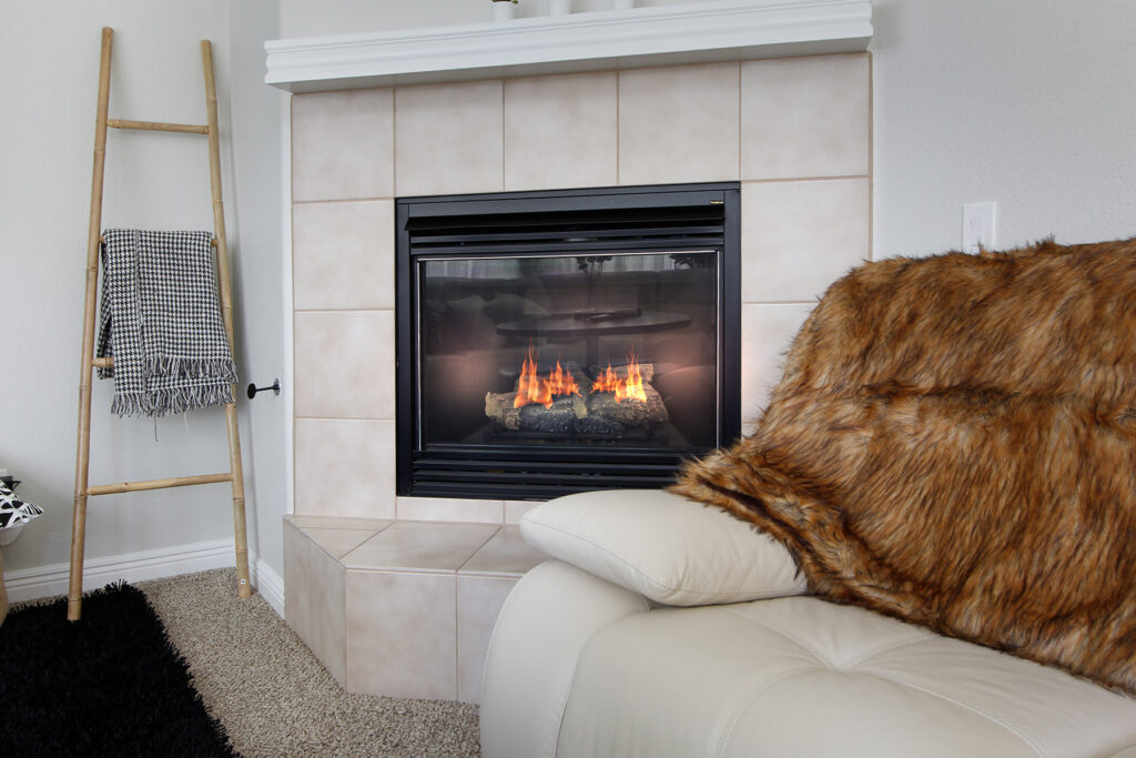 Propane gas logs indoor fireplace